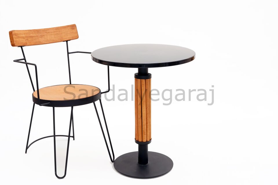 Ahşap Detaylı Cafe Masası